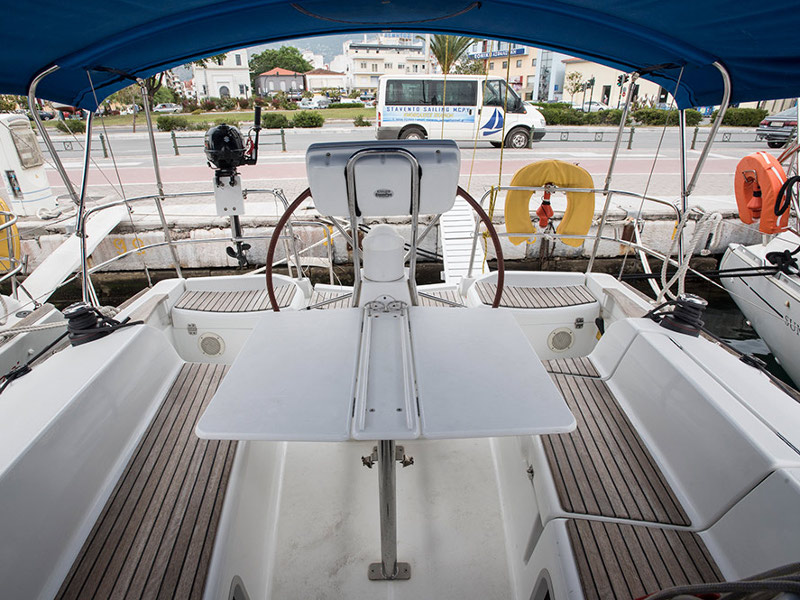 Photo #2 - Sun Odyssey 36i (Lauren) en Volos - 4356