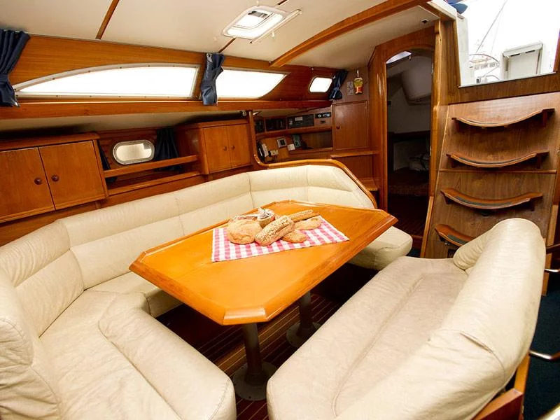 Sun Odyssey 45.2 (Iole) Interior Image - 8