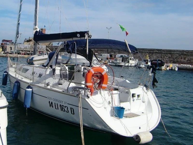 SUN ODYSSEY 379 DL 3CAB (Glazdo)  - 345