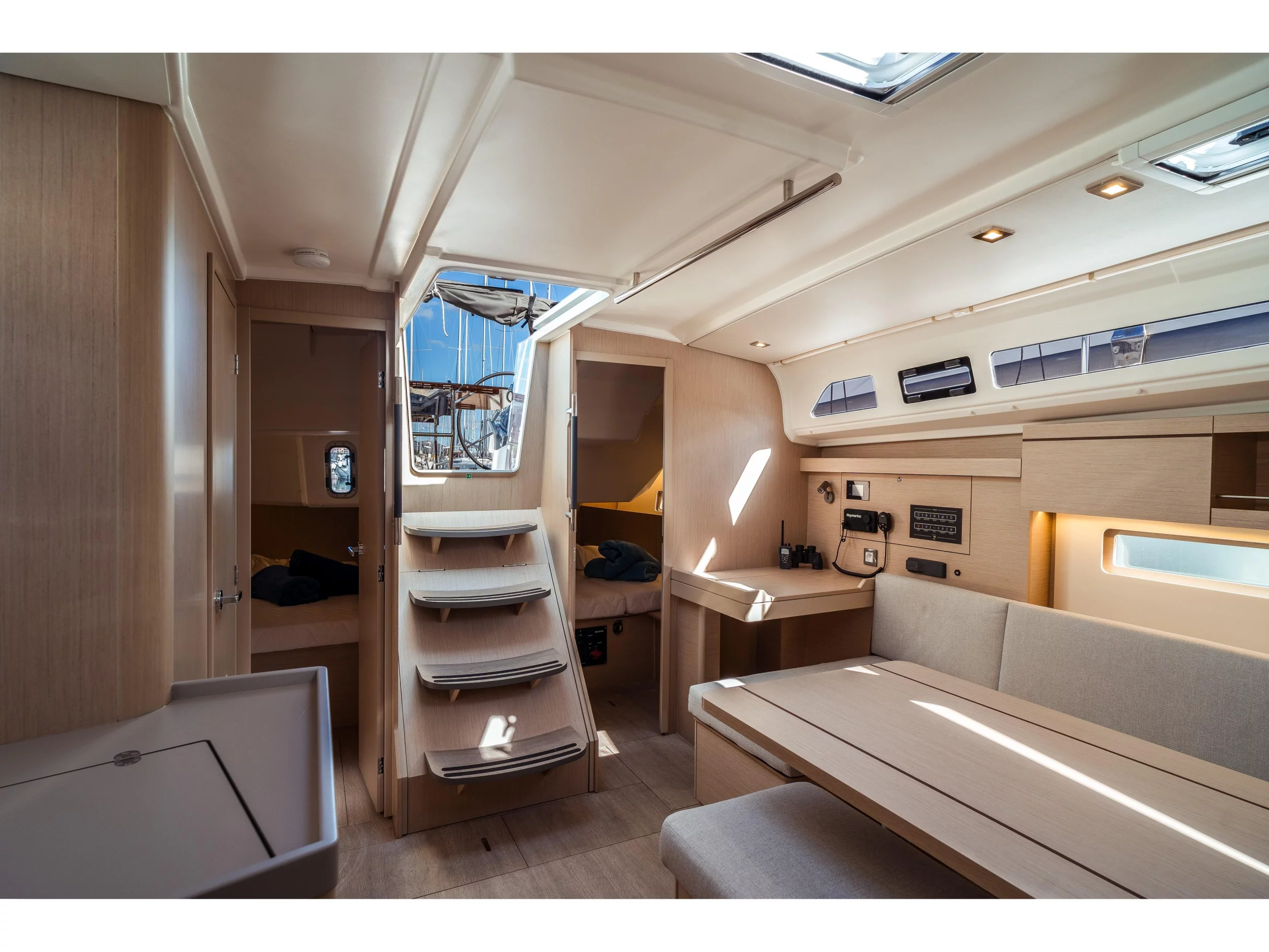 Oceanis 40.1 (Nika) Interior image - 1