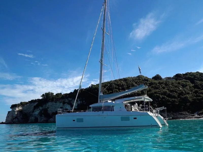 Lagoon 421 (Nirvana AC Watermaker Gen + elegant pack refit 2022) Main image - 0