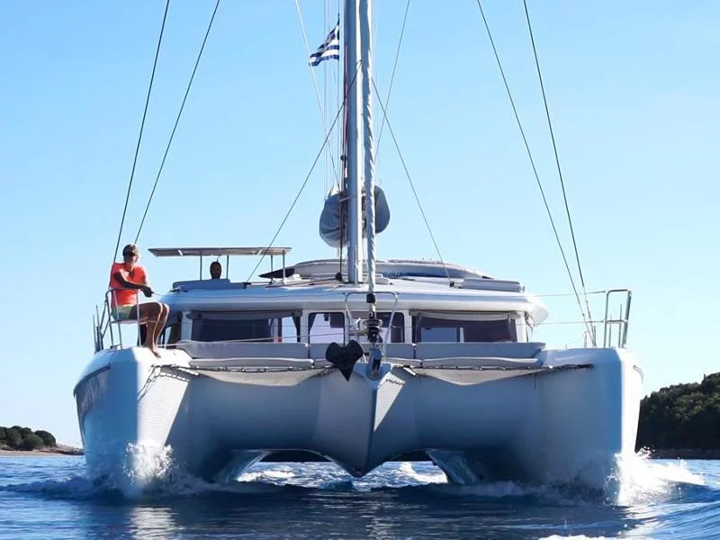 Lagoon 421 (Nirvana AC Watermaker Gen + elegant pack refit 2022)  - 14