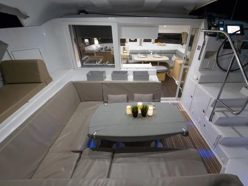 Lagoon 421 (Nirvana AC Watermaker Gen + elegant pack refit 2022)  - 4
