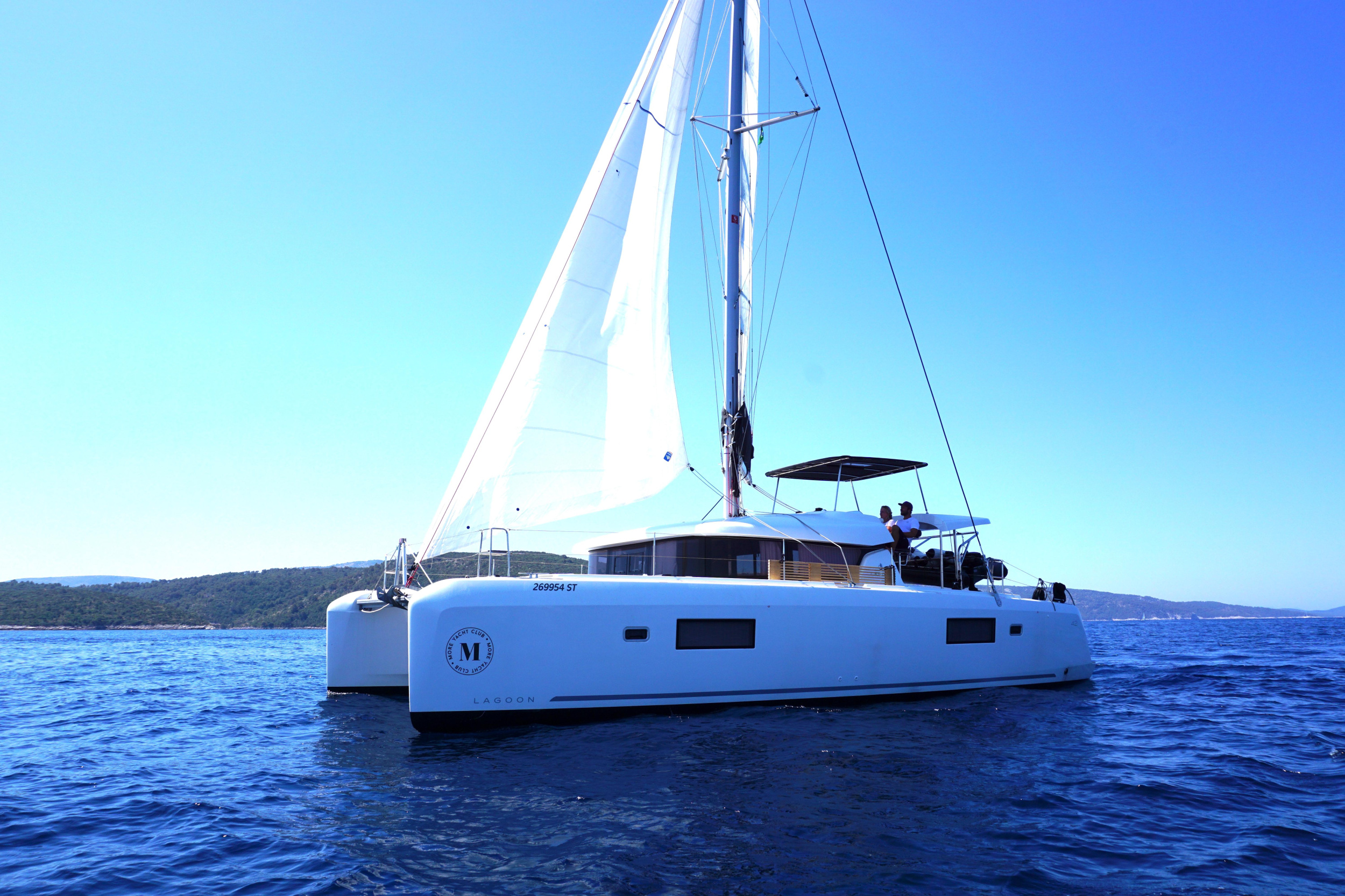 Photo #2 - Lagoon 42 (AMFITRITE) in Trogir - 14985