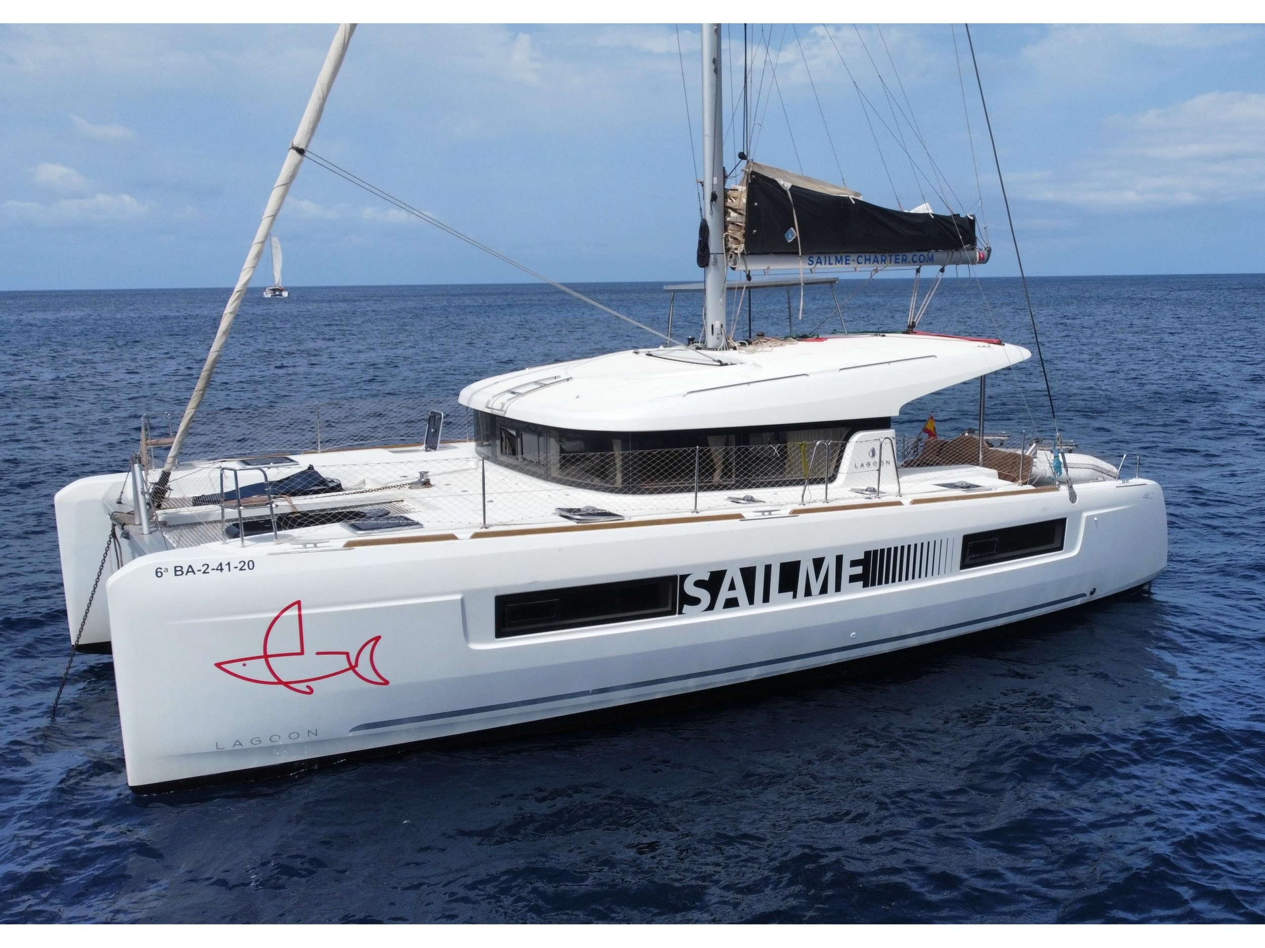 Lagoon 40 — photo 1