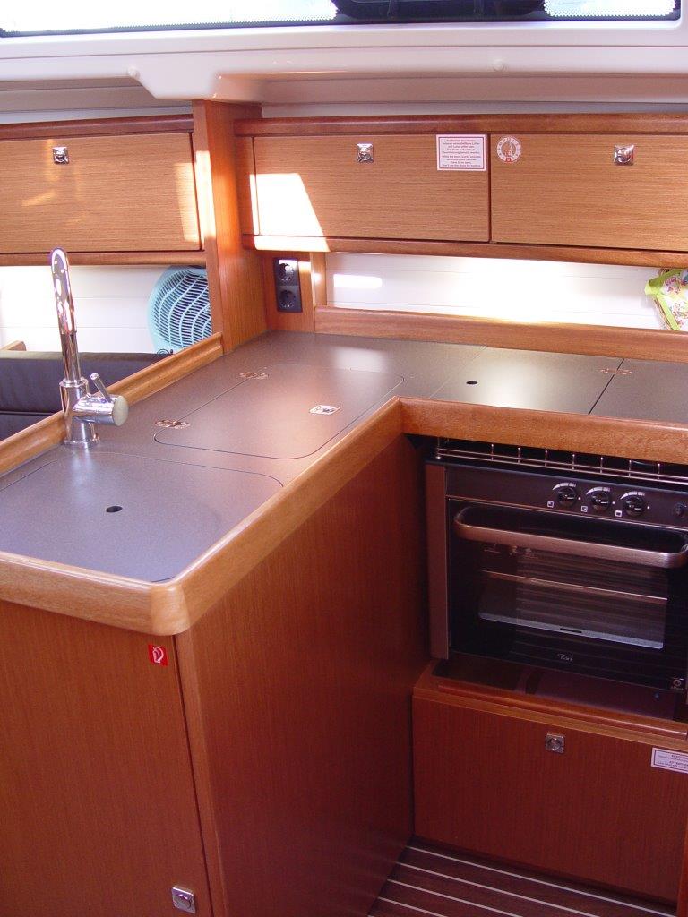 Photo #8 - Bavaria Cruiser 34 (Merak) en Portisco - 20474