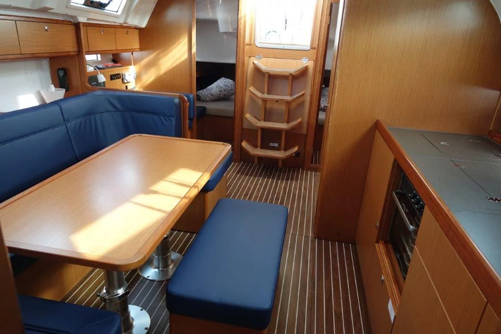 Bavaria Cruiser 41 (Oberon)  - 7