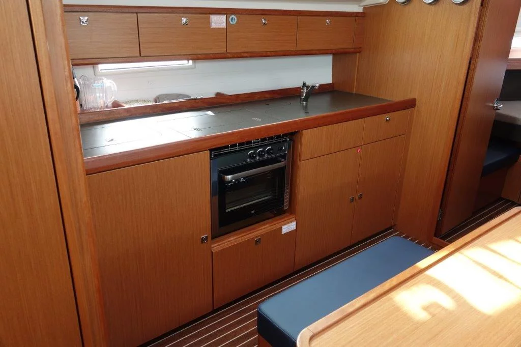 Bavaria Cruiser 41 (Oberon)  - 2