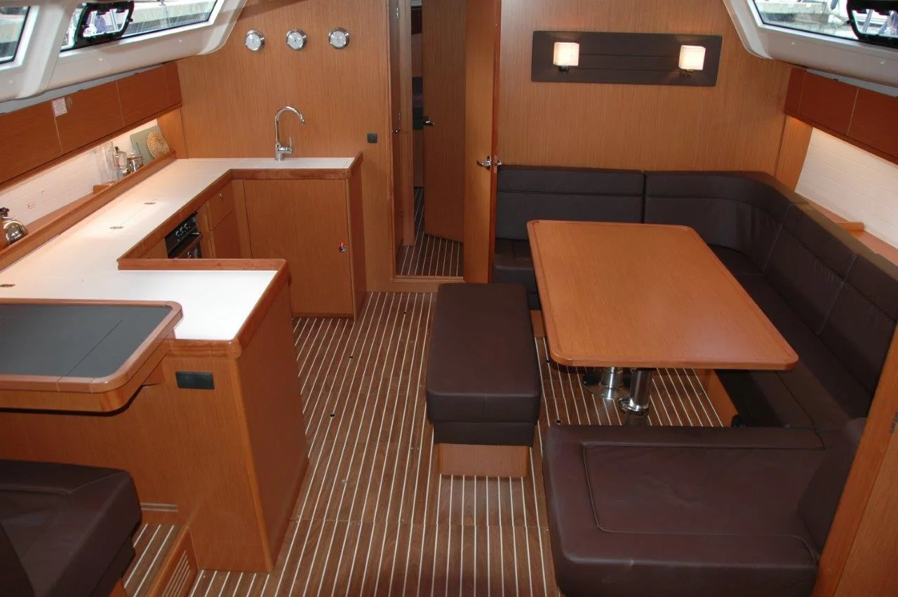 Bavaria Cruiser 51 (Astra)  - 17