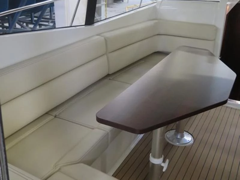 Platinum 989 (Platinum 989 Flybridge)  - 4