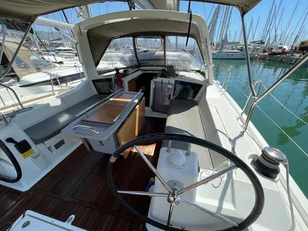 Photo #8 - Oceanis 41.1 (Black Lion) en Lefkada - 63745