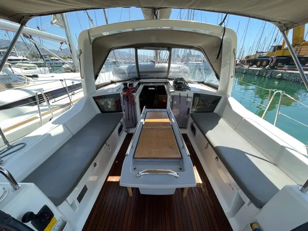 Photo #10 - Oceanis 41.1 (Black Lion) en Lefkada - 63745