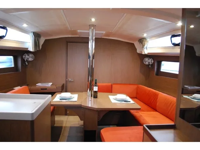 Oceanis 41.1 (Alma) Interior image - 9
