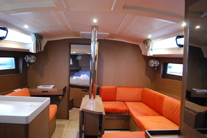 Photo #7 - Oceanis 41.1 (Alma) en Lefkada - 63747