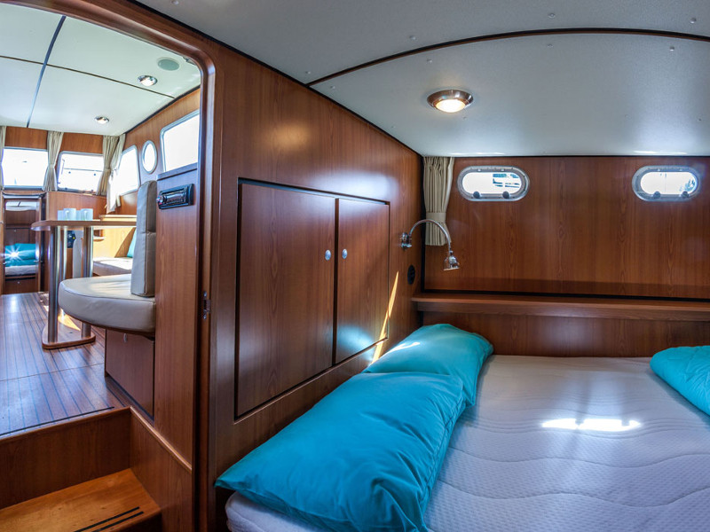 Photo #4 - Cruiser Premium Steel 4/6 pers (349GS-5) in Joigny. - 5085