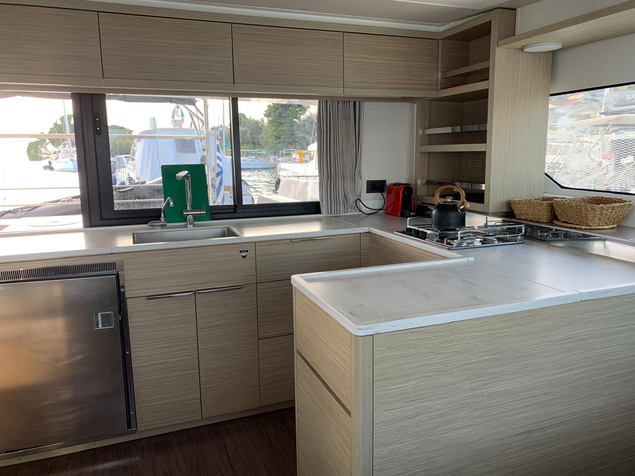 Lagoon 46 — photo 28