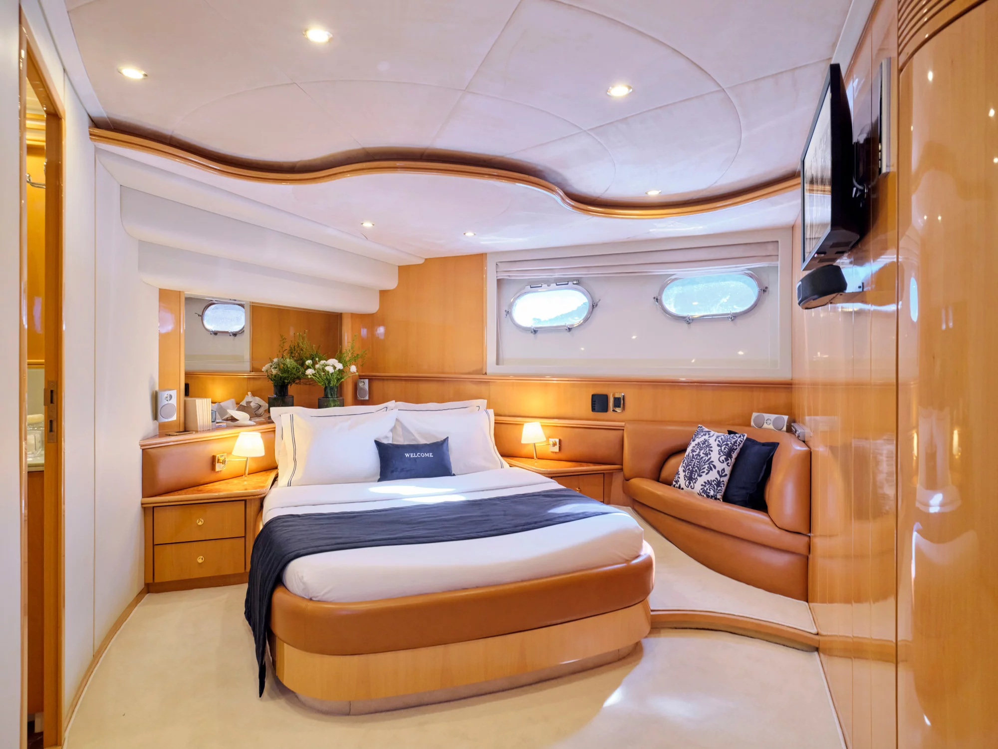 Altamar 64 (Lady L) Interior image - 5