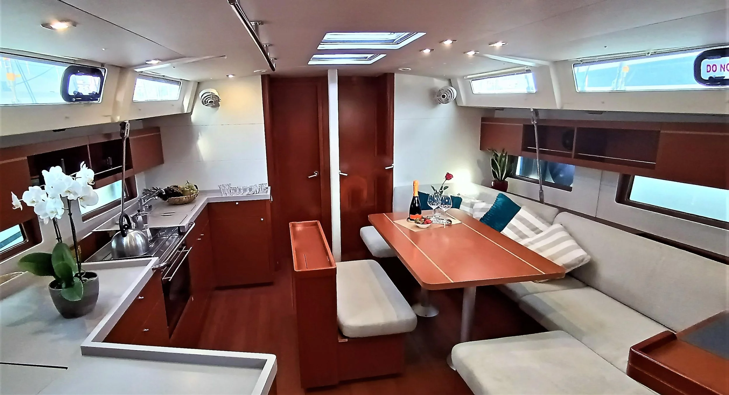 Oceanis 46.1 (Blue Satellite) Interior image - 5