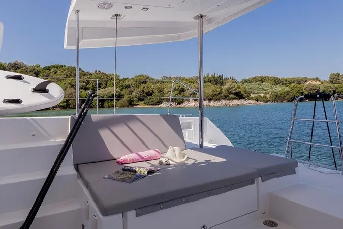 Photo #4 - Lagoon 450 Fly (Gin Tonic) in Lefkada - 63970