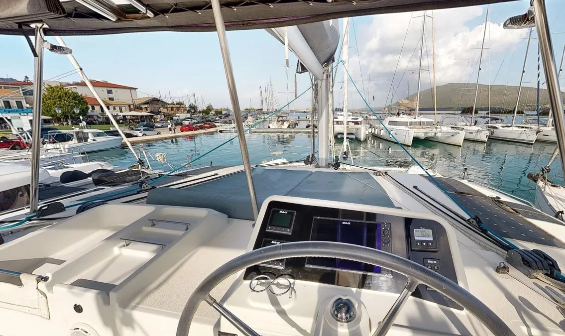 Lagoon 450 Fly (Zacapa)  - 16