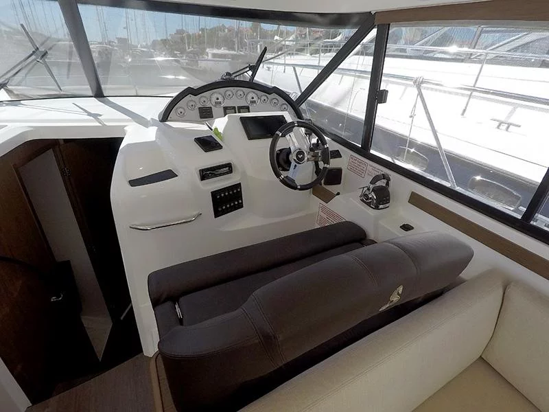 Beneteau Antares 36 (Capricorn) Antares 36 - 28