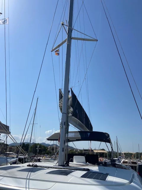 Lagoon 46 (Star of the Seas IV) Mast 2 - 27
