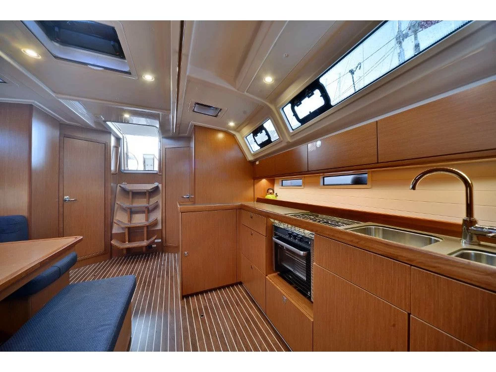Bavaria Cruiser 46 (Leonidas II) Interior image - 7