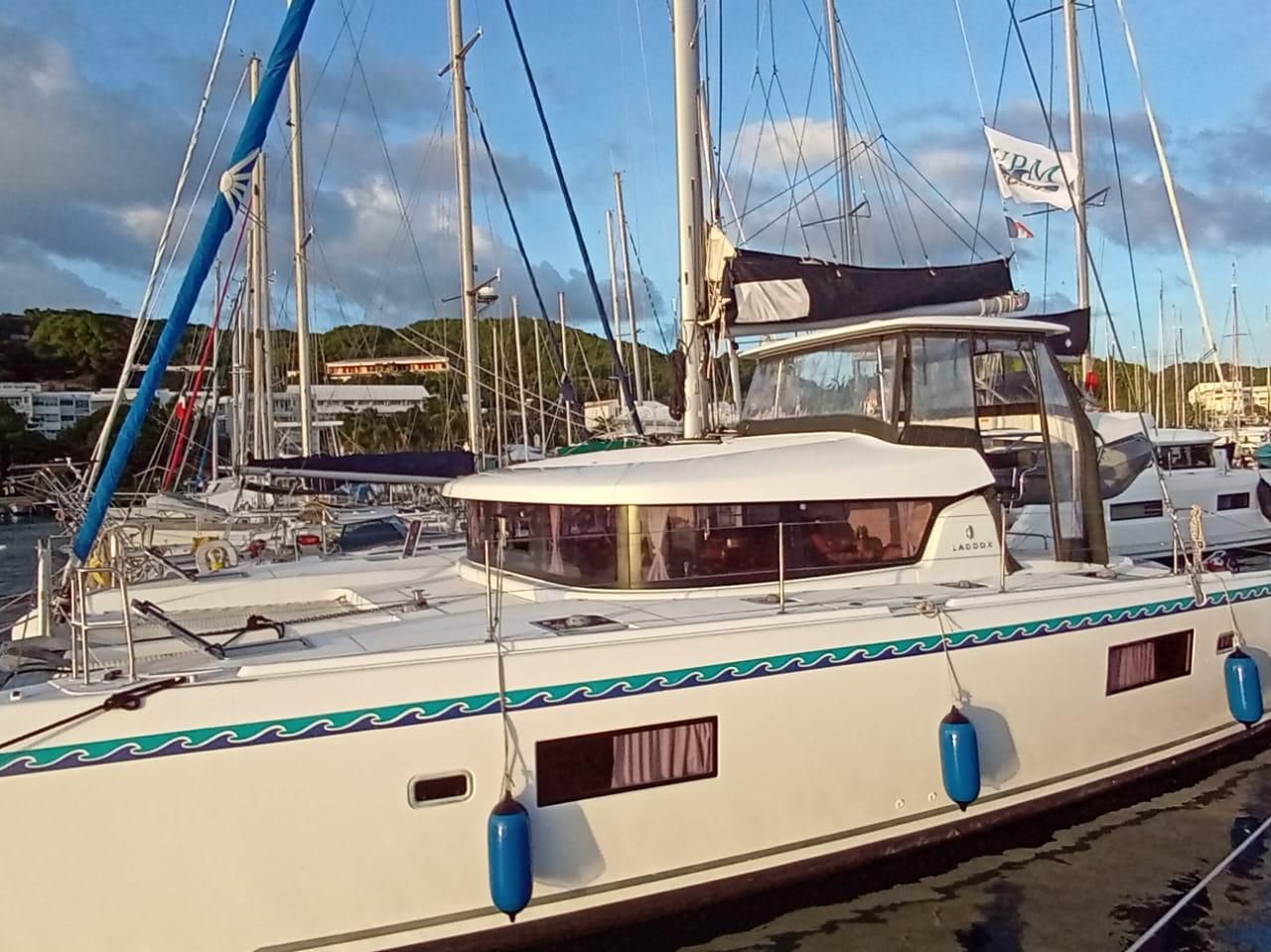 Photo #1 - Lagoon 42 (Uiara) en Le Marin - 17982