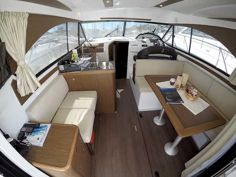 Beneteau Antares 36 (Mandalina II) Interior image - 6