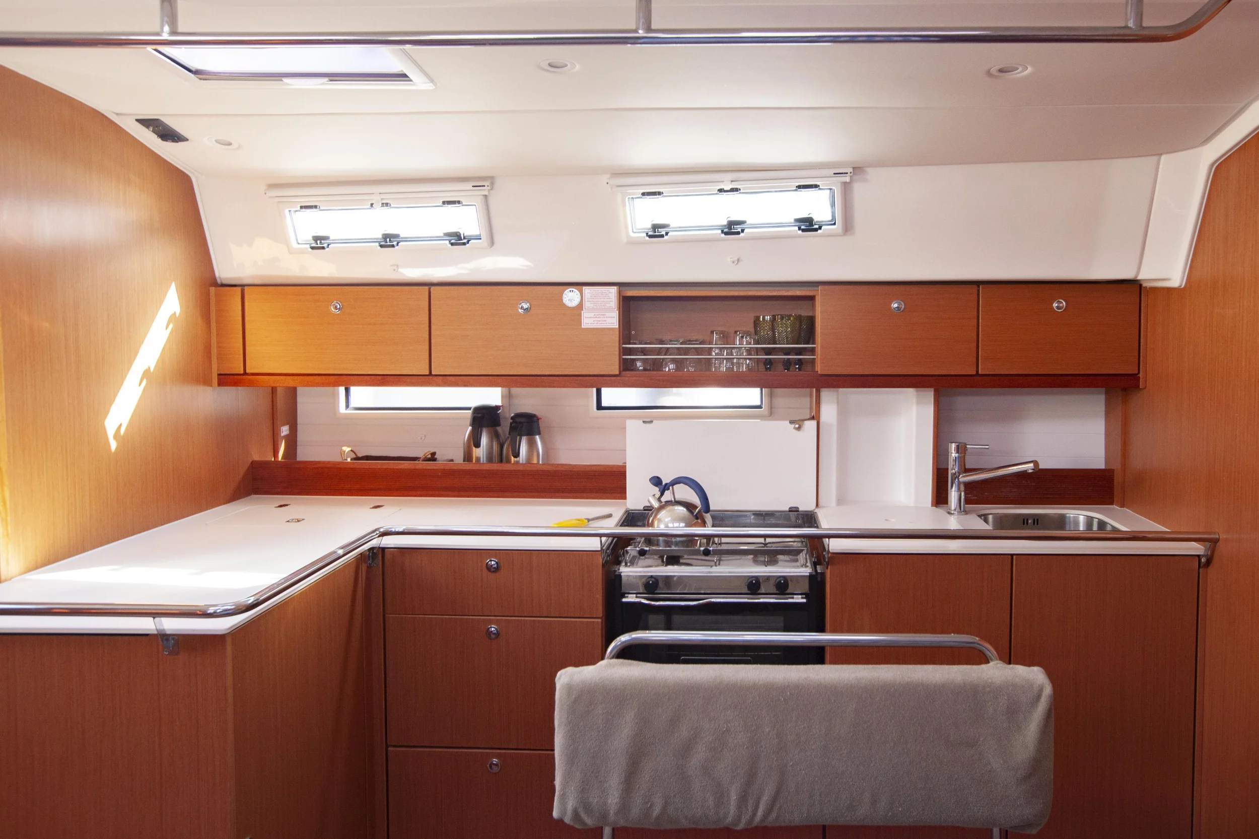 Bavaria 45 Cruiser (IBulut) Galley - 14