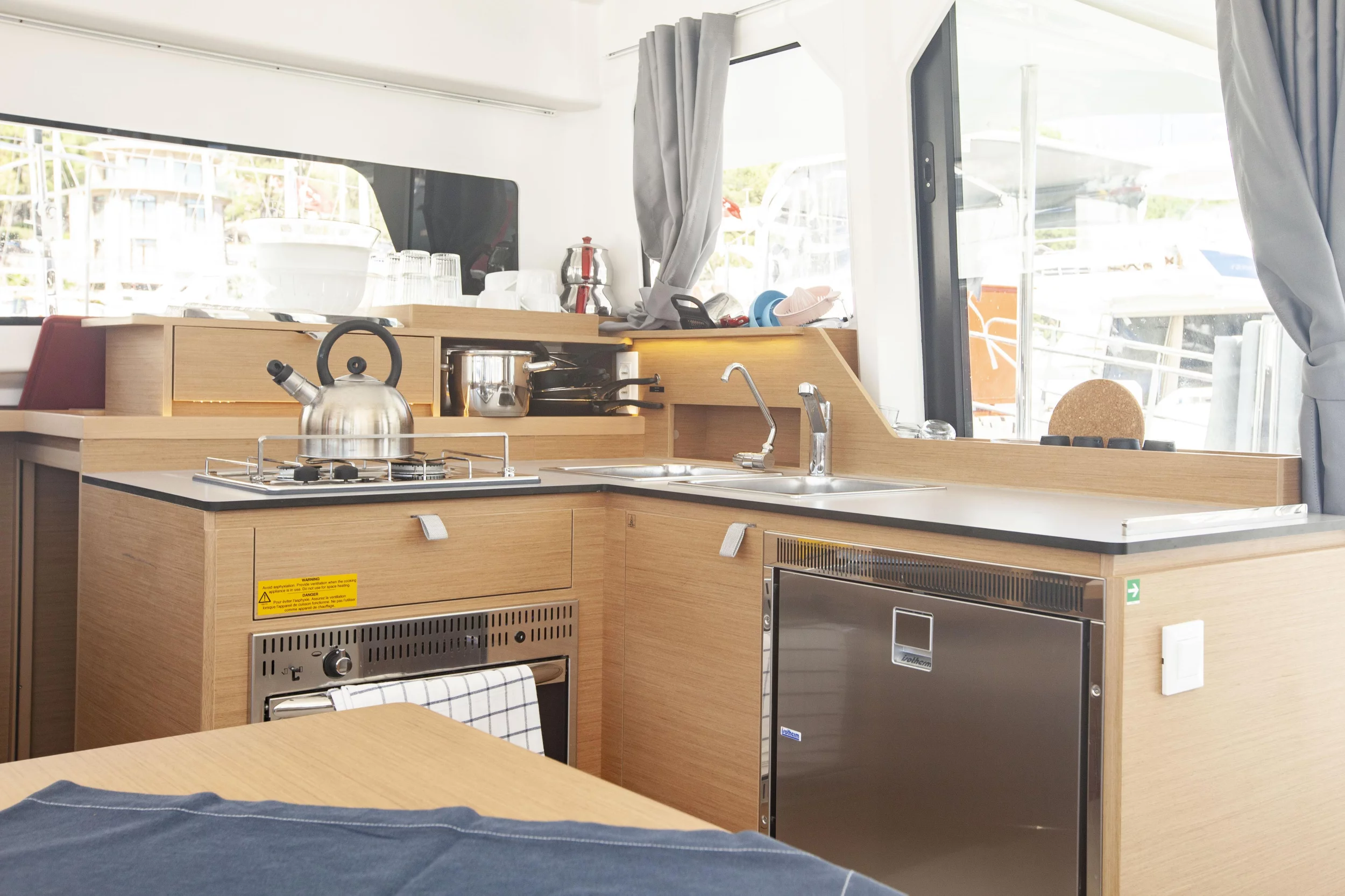 Excess 11 (Teo & Kuzey) Galley - 16
