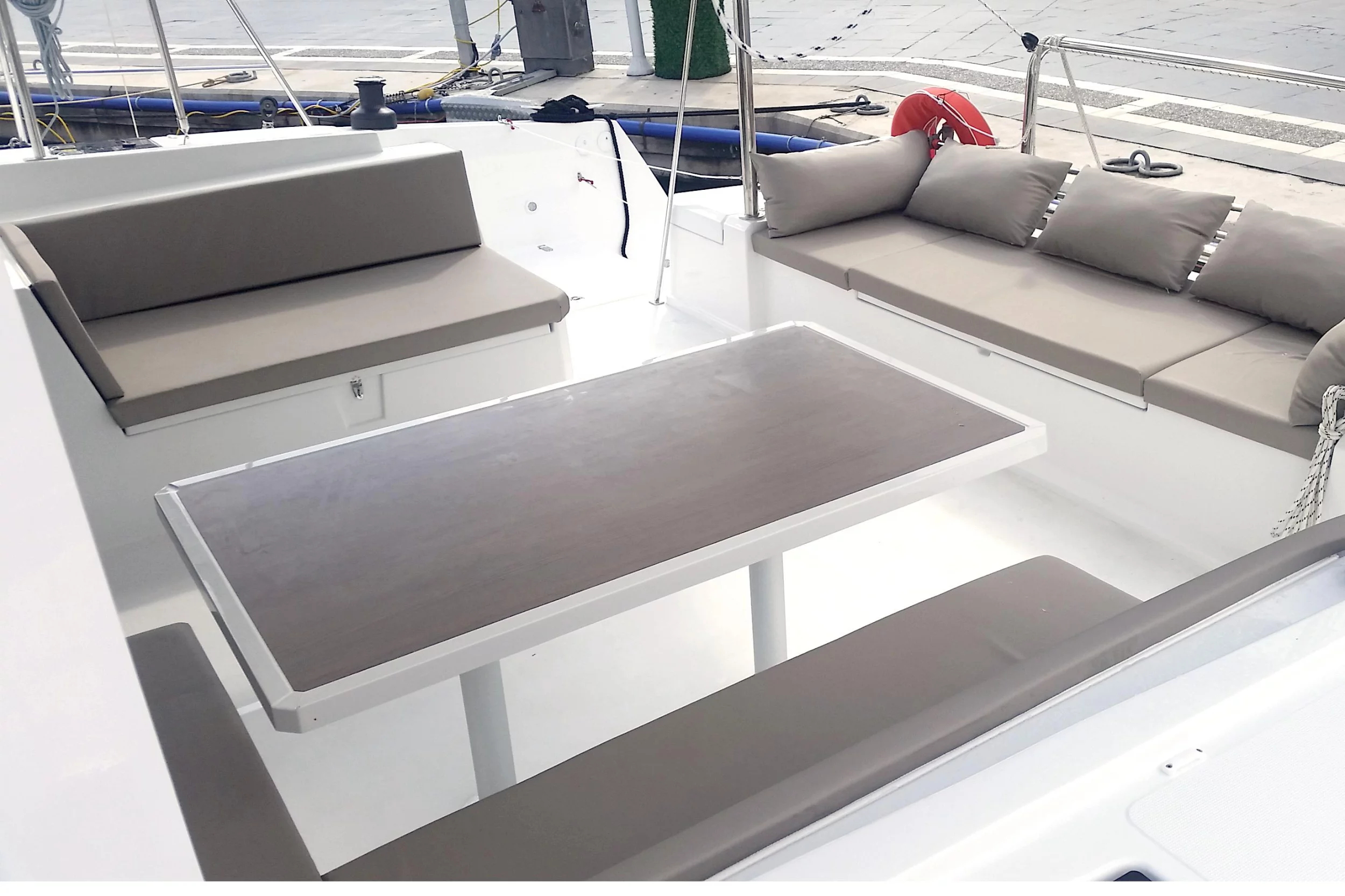 Bali 4.5 (LeAndra) Cockpit - 7