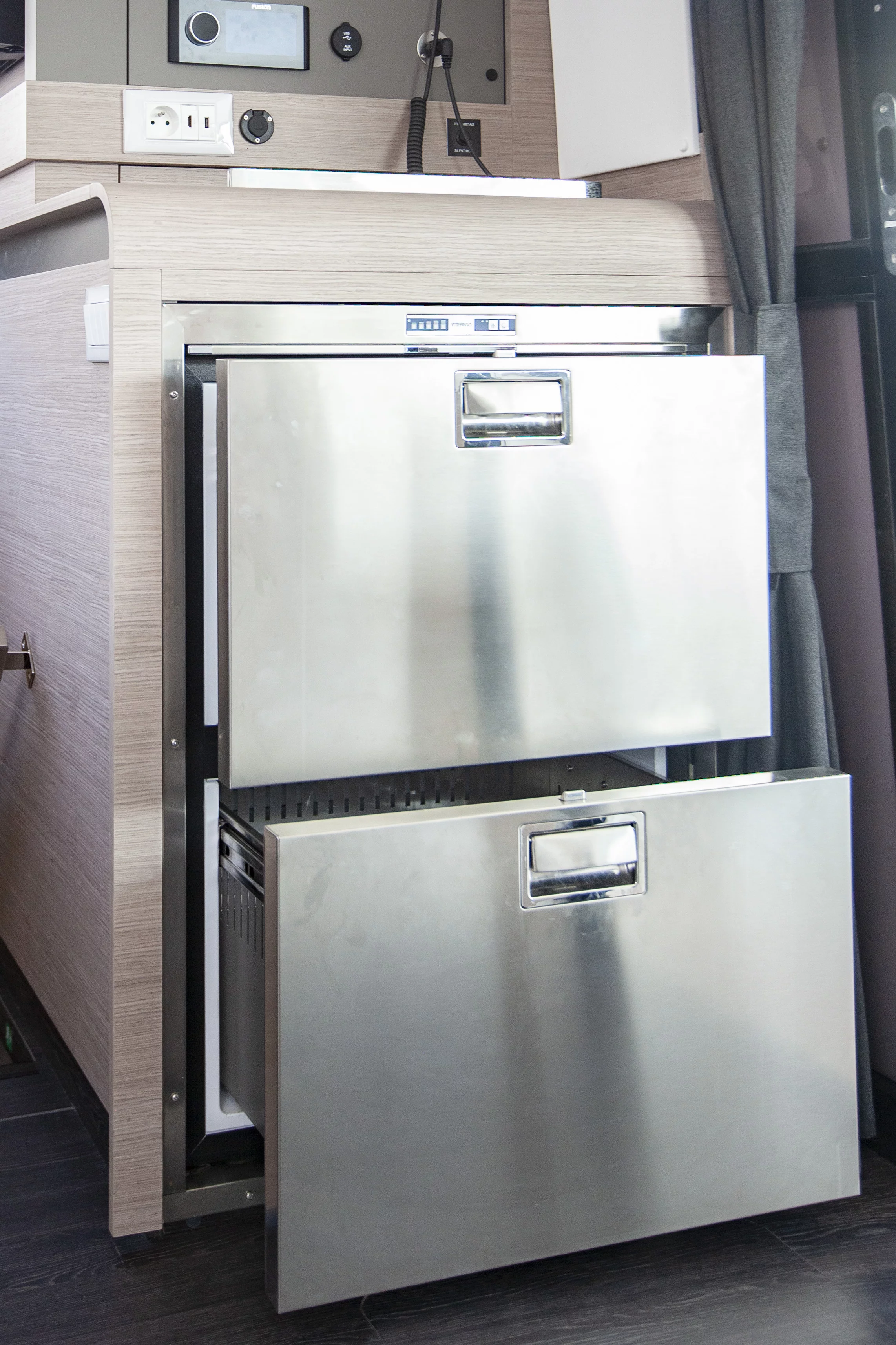 Isla 40 (Serenita) Fridge - 7