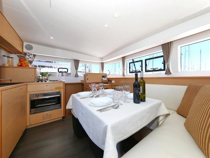Lagoon 39 (GIN TONIC) Interior image - 98