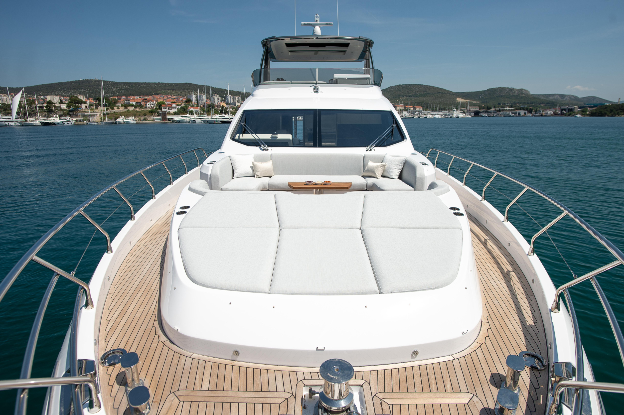 Photo #2 - Azimut 78 Fly (PREWI) en Sibenik - 16768