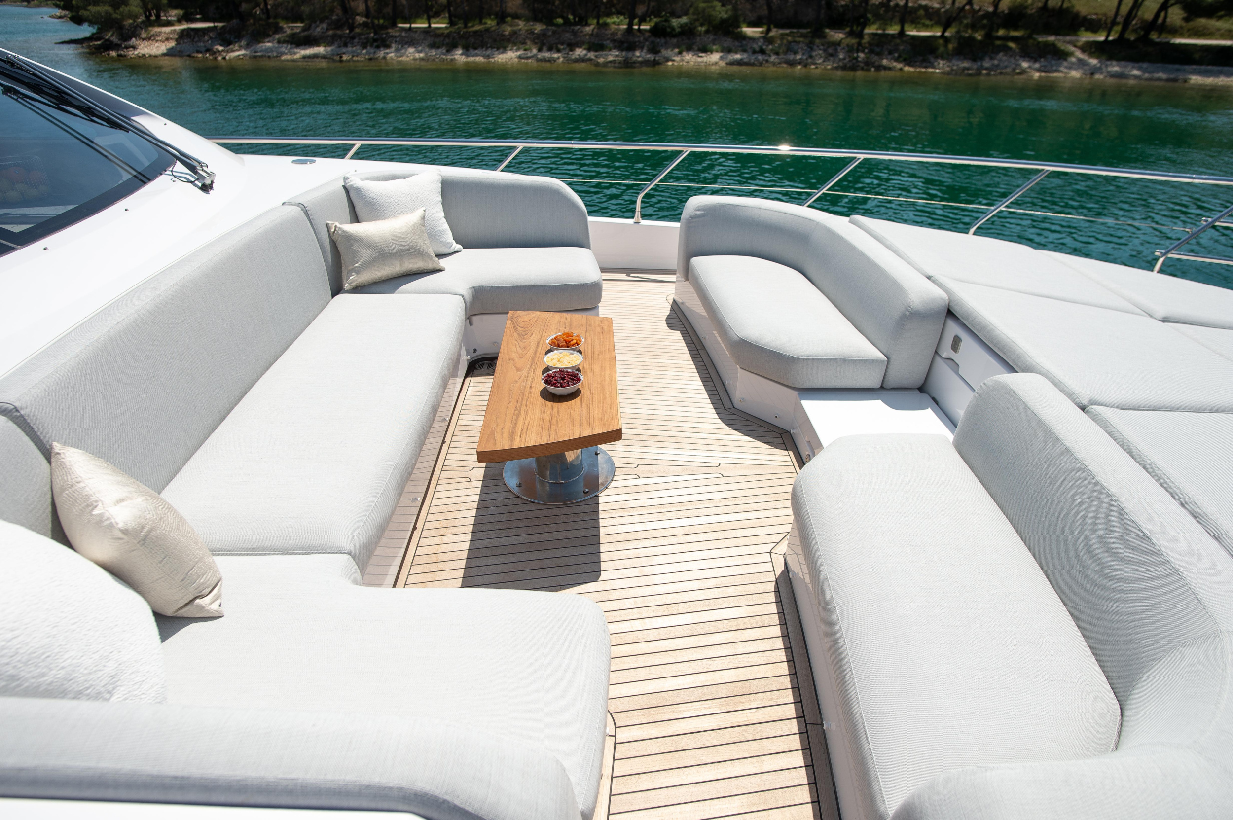 Photo #9 - Azimut 78 Fly (PREWI) en Sibenik - 16768