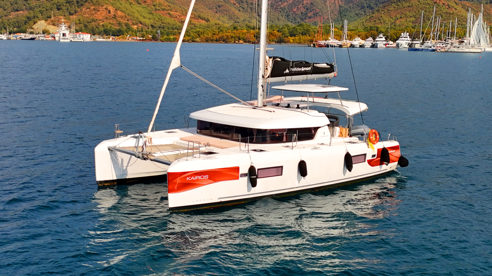 Lagoon 42 — photo 17