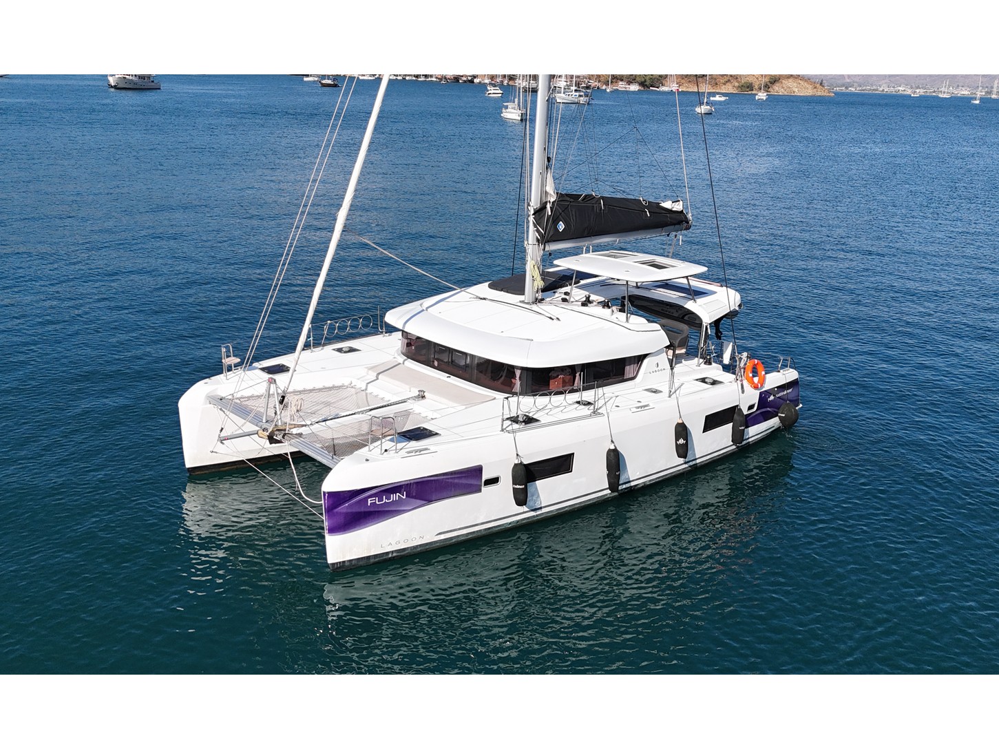 Lagoon 42 — photo 1