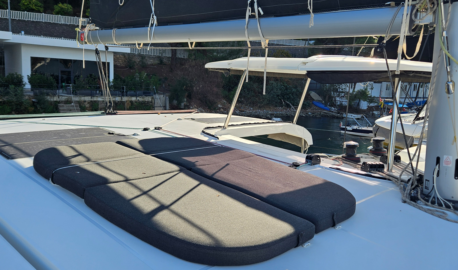 Lagoon 42 — photo 4