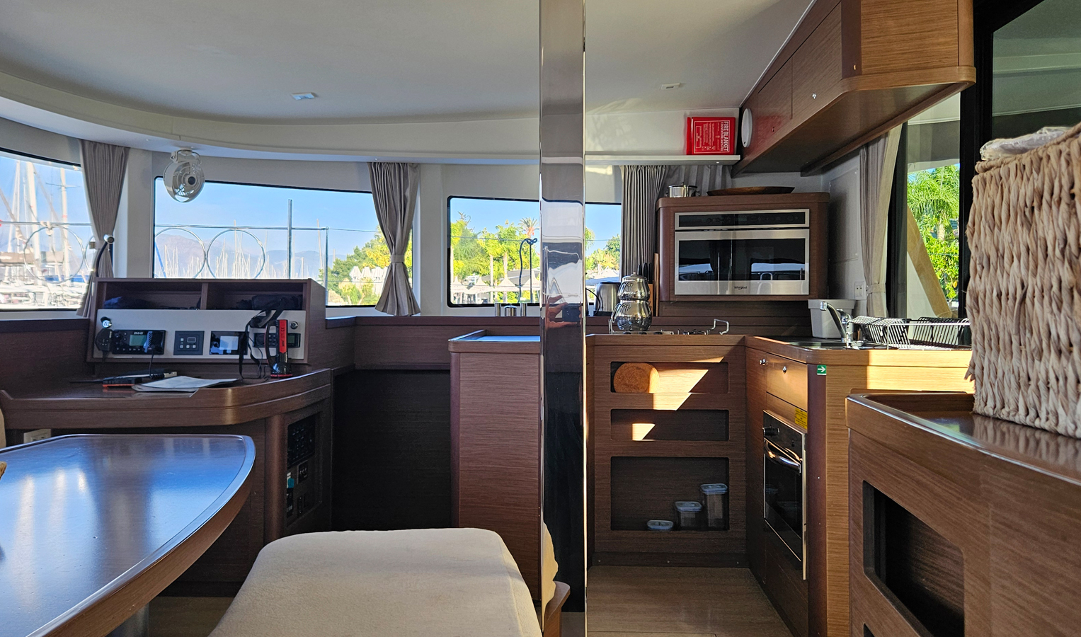 Lagoon 42 — photo 16