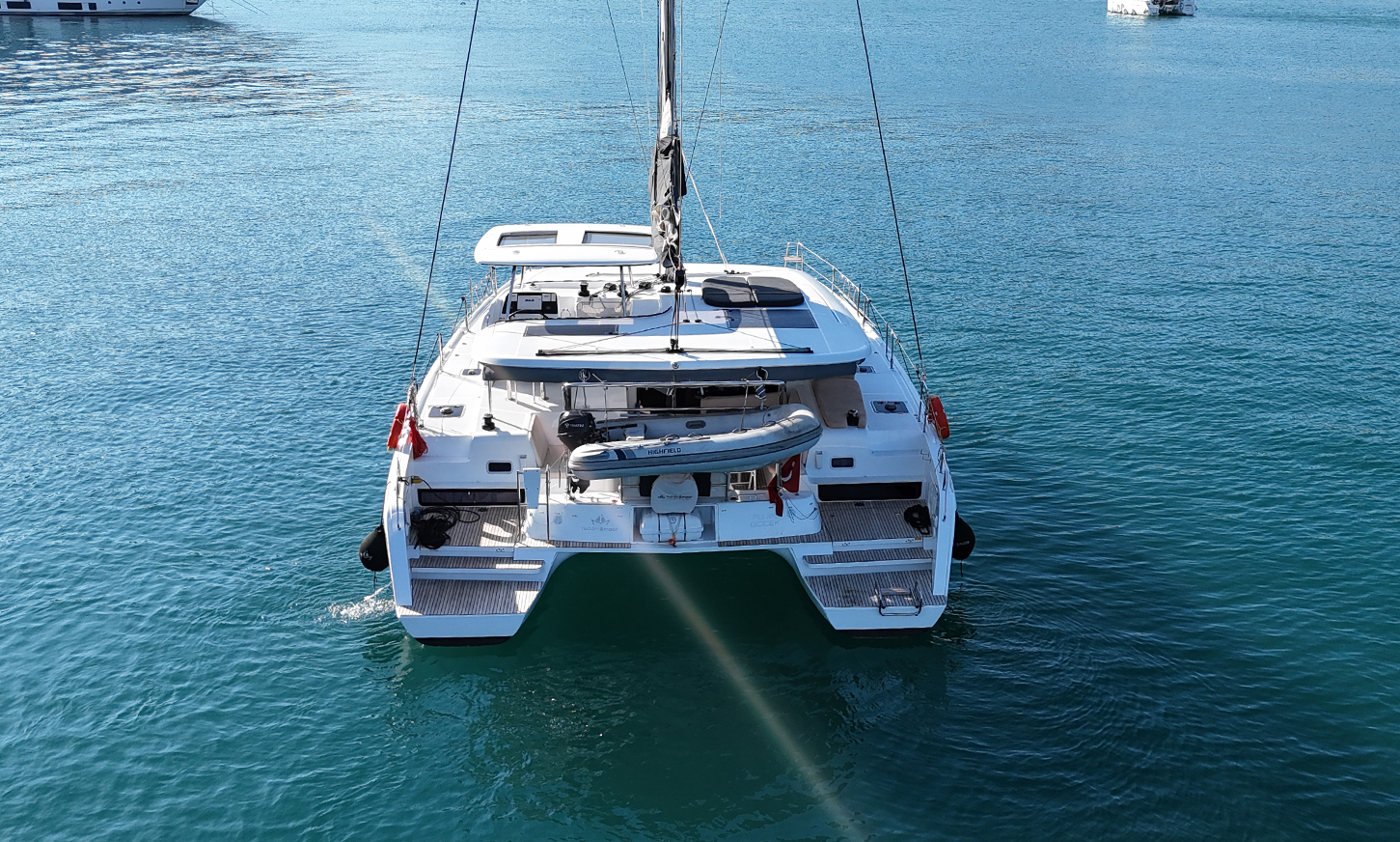 Lagoon 42 — photo 3