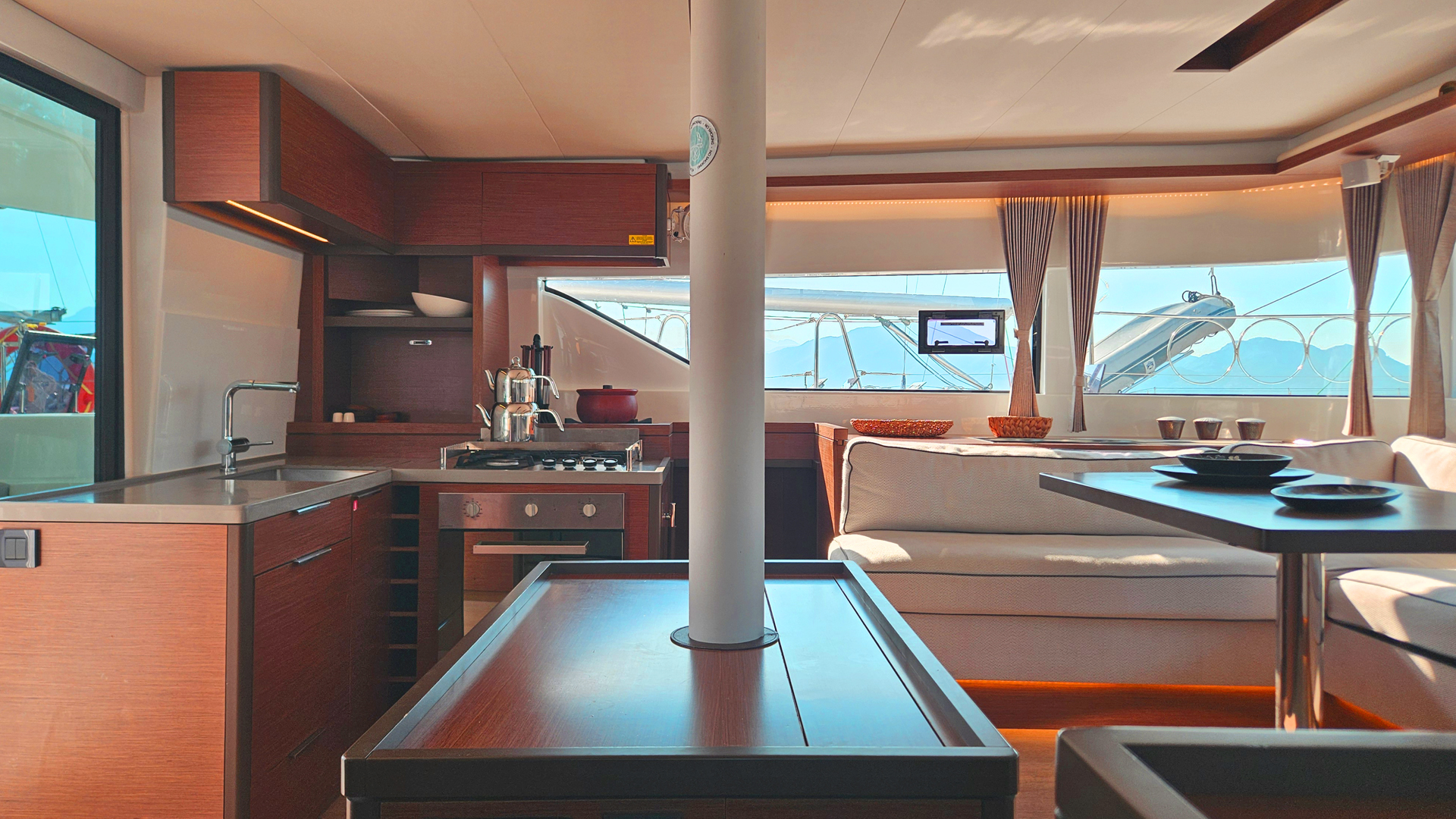 Lagoon 50 — photo 25
