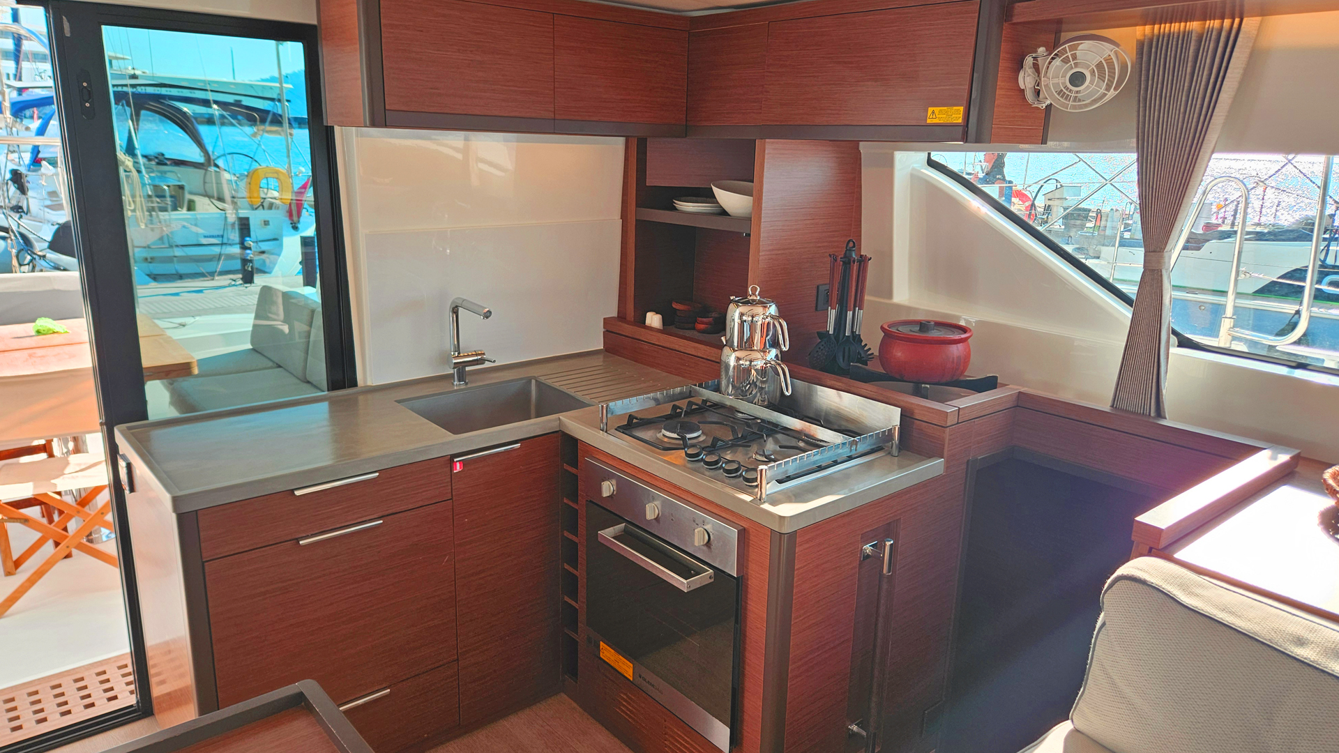 Lagoon 50 — photo 12
