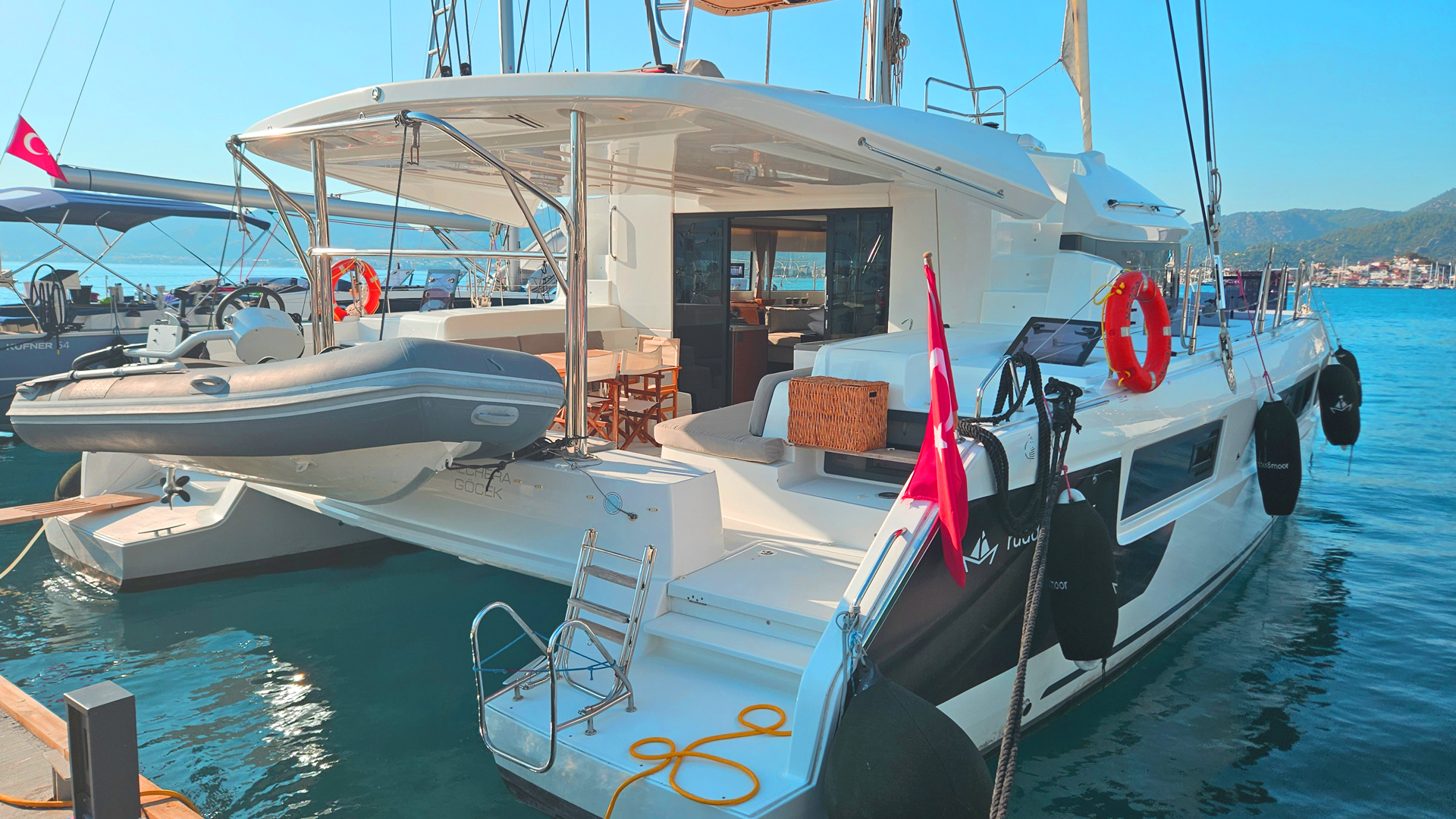 Lagoon 50 — photo 9