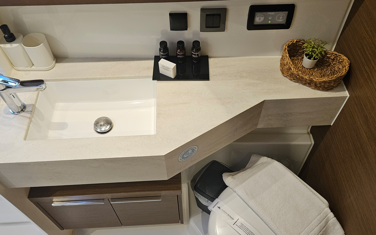 Lagoon 46 — photo 19