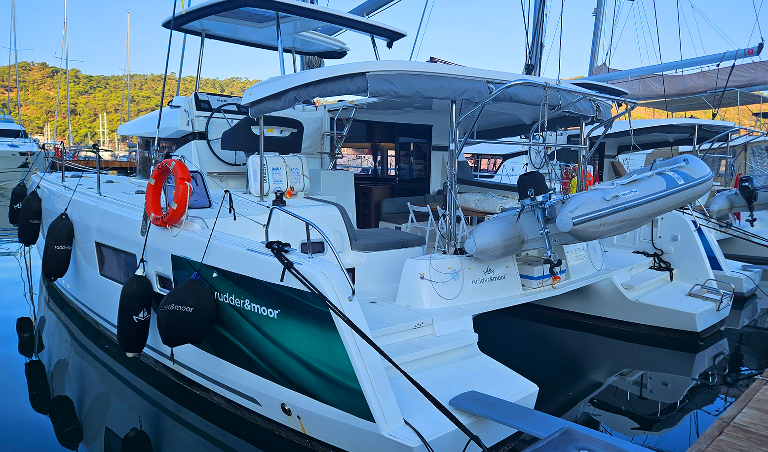 Lagoon 42 — photo 9
