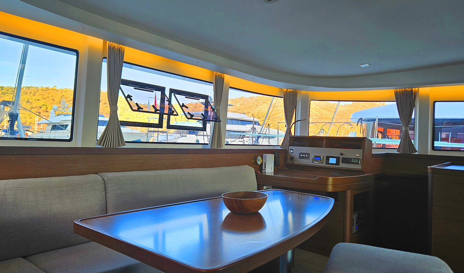 Lagoon 42 — photo 22