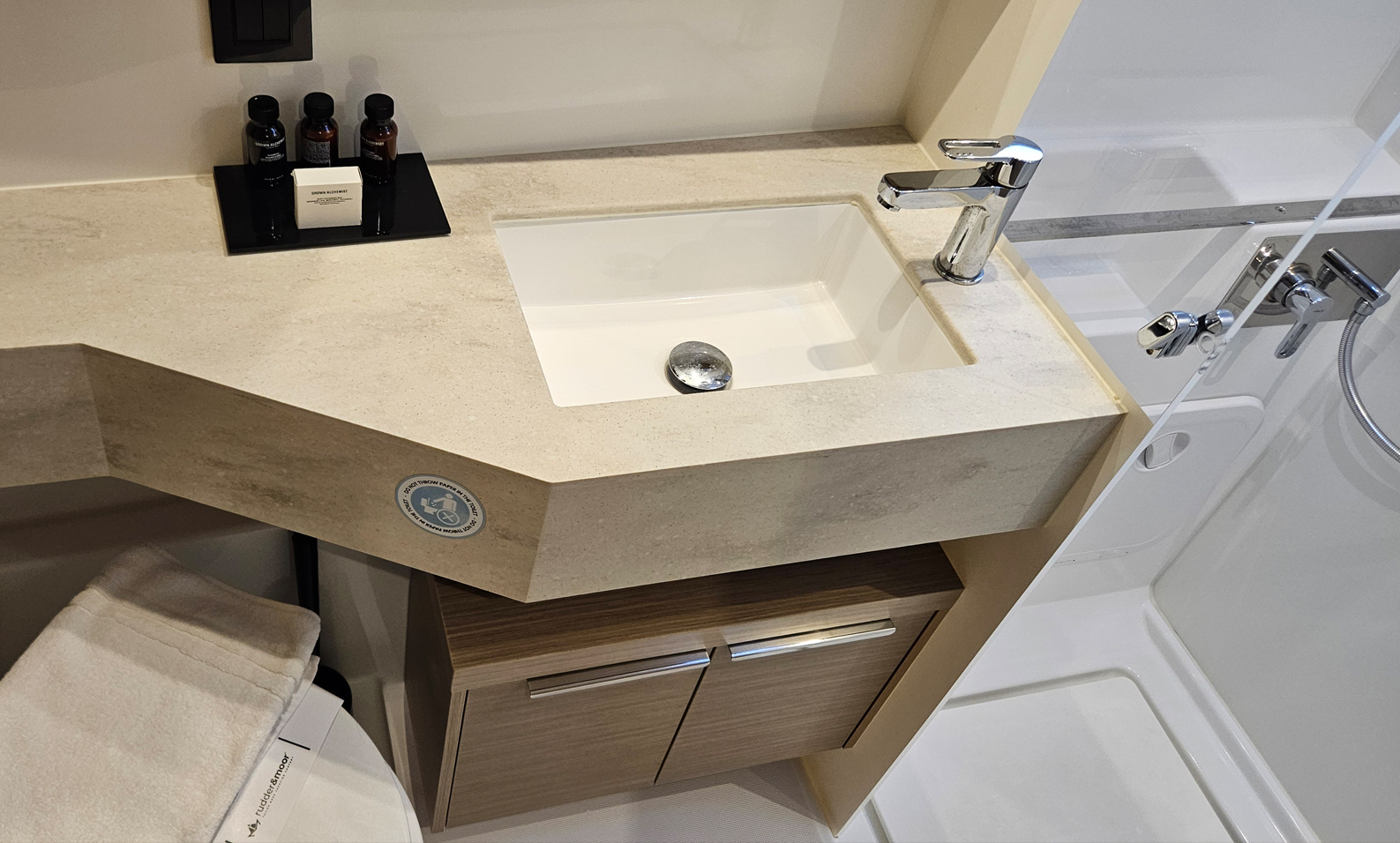 Lagoon 46 — photo 14