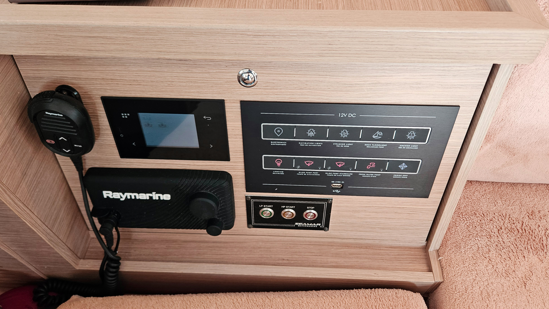 Lagoon 40 — photo 9