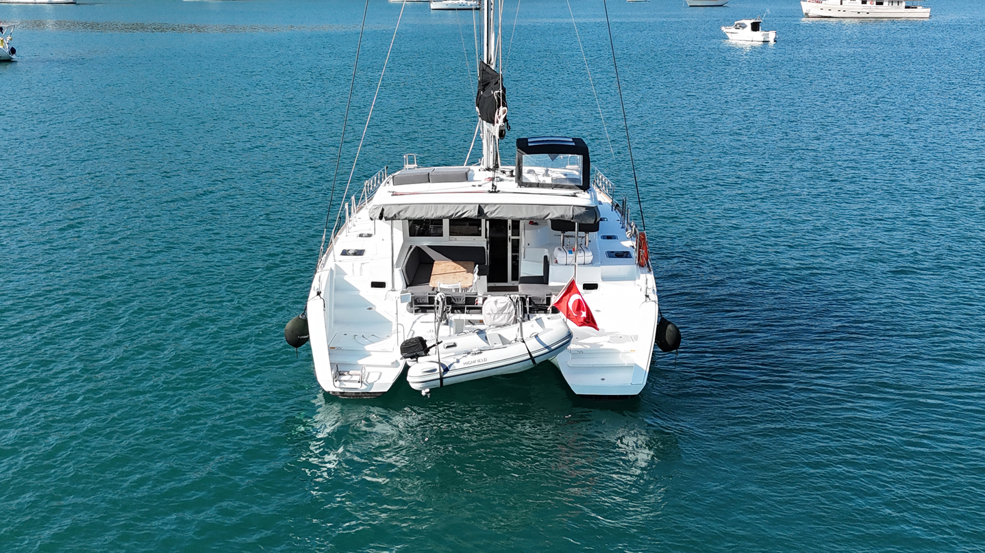Lagoon 40 — photo 18